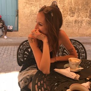 Meet your Posher, Alison